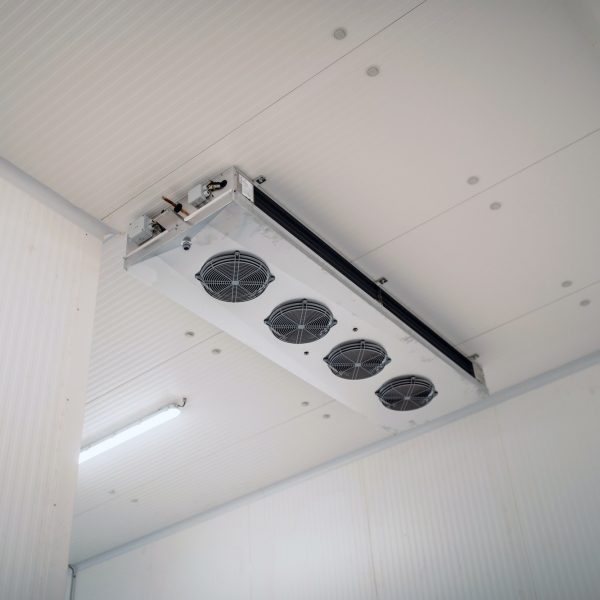 Refrigeration chamber for food storage. Installation for the production of ice.